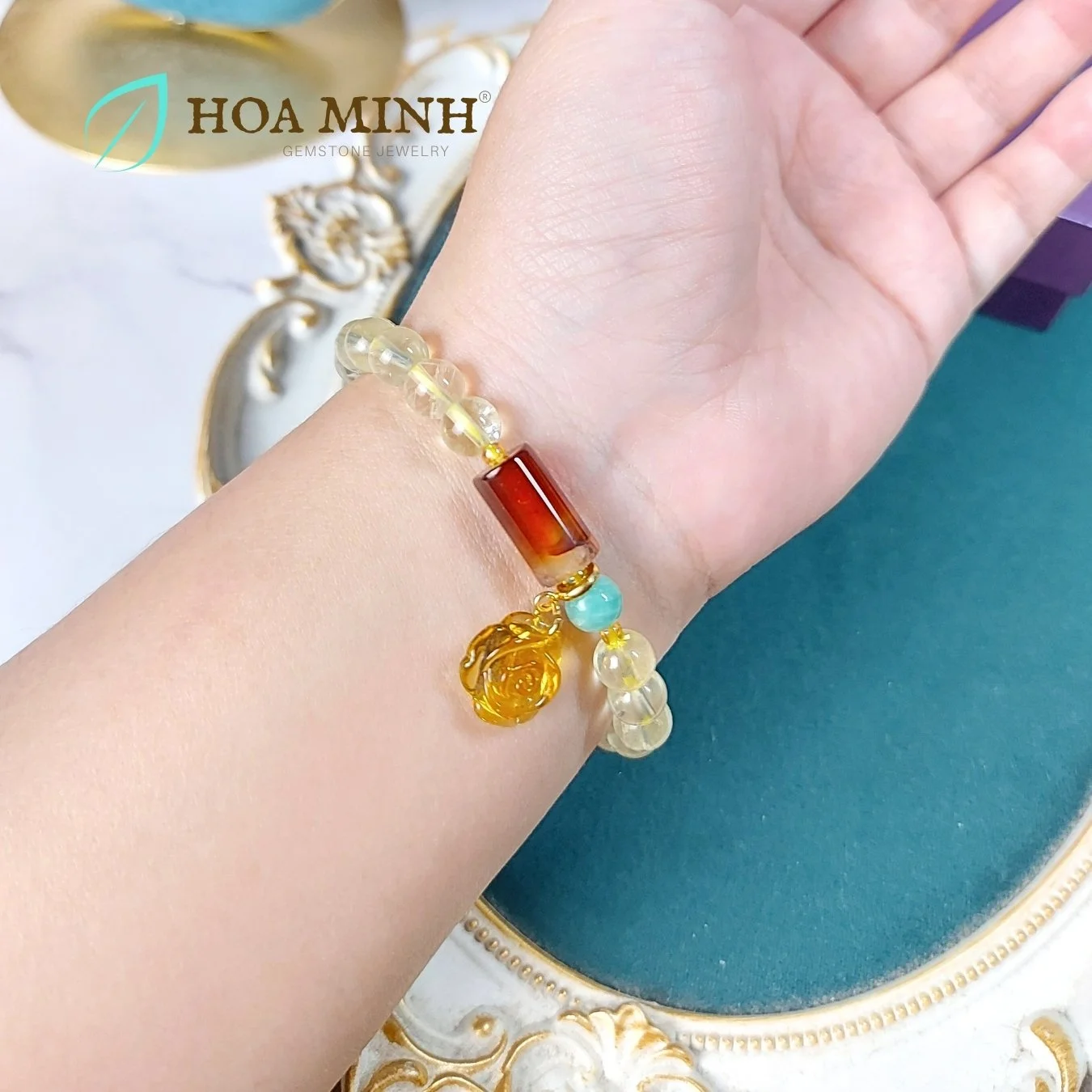 7-vong-tay-thach-anh-vang-chanh-lemon-quartz-tu-nhien-7-7-li-phoi-charm-treo-hoa-hong-lu-thong-ma-nao-dreamy-tre-trung-xinh-xan-hoa-minh-gem.jpg
