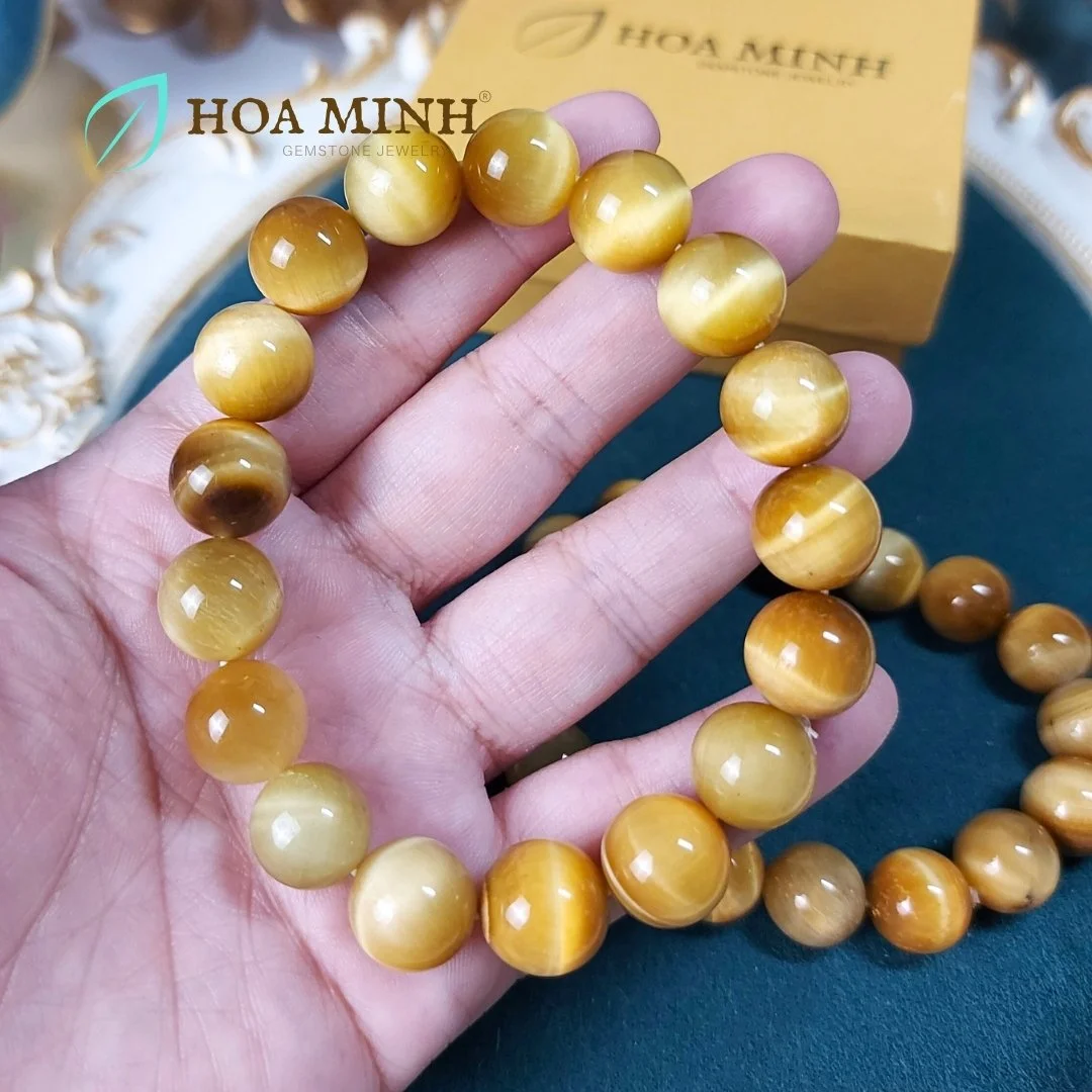 5-vong-tay-phong-thuy-da-mat-ho-vang-tam-vip-size-hat-12-li-khong-ken-menh-hoa-minh-gem.jpg