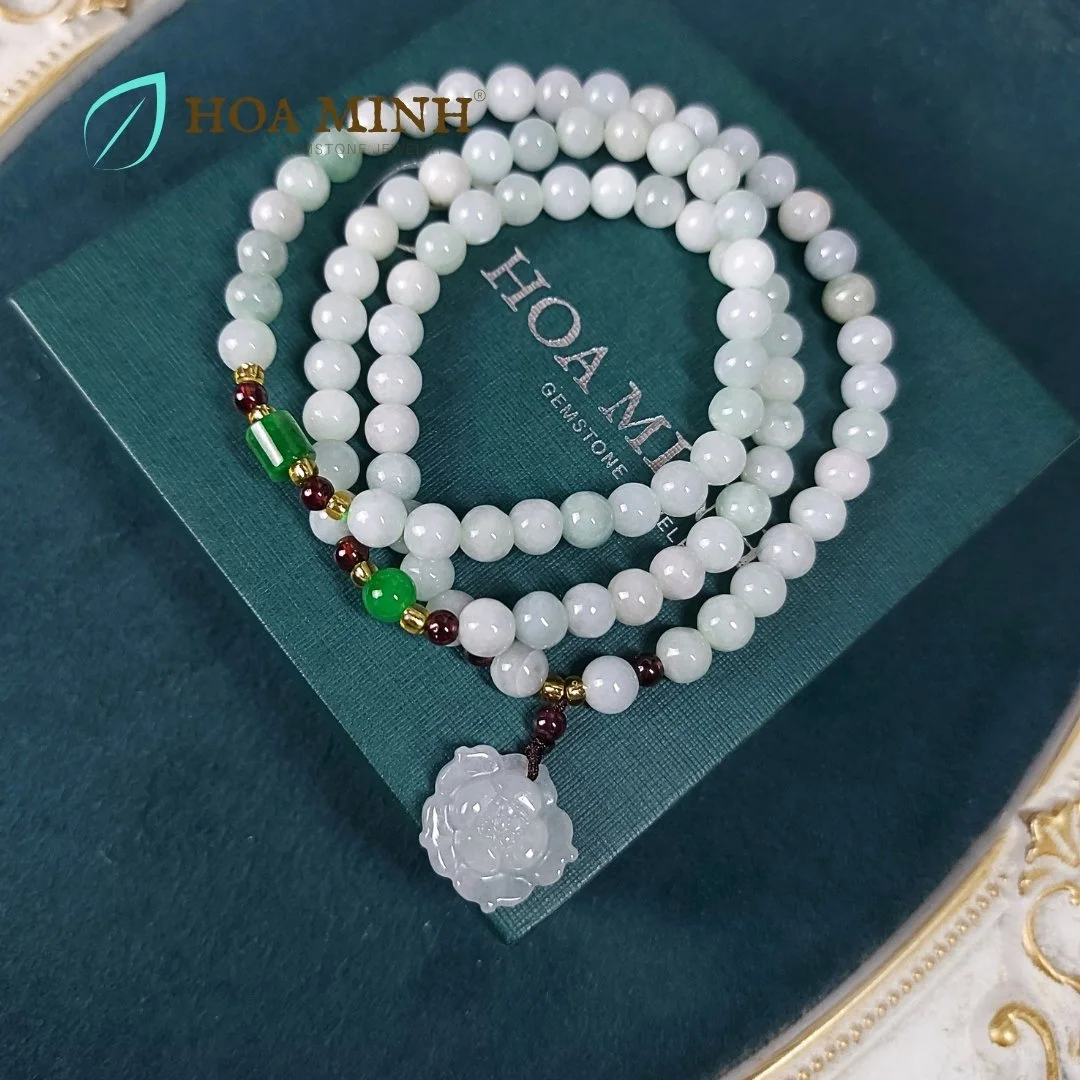 9-vong-chuoi-quan-3-da-ngoc-cam-thach-trang-size-6-li-phoi-charm-da-hoa-sen-phong-cach-thanh-lich-khiem-cung-khong-ken-menh-hoa-minh-gem.jpg