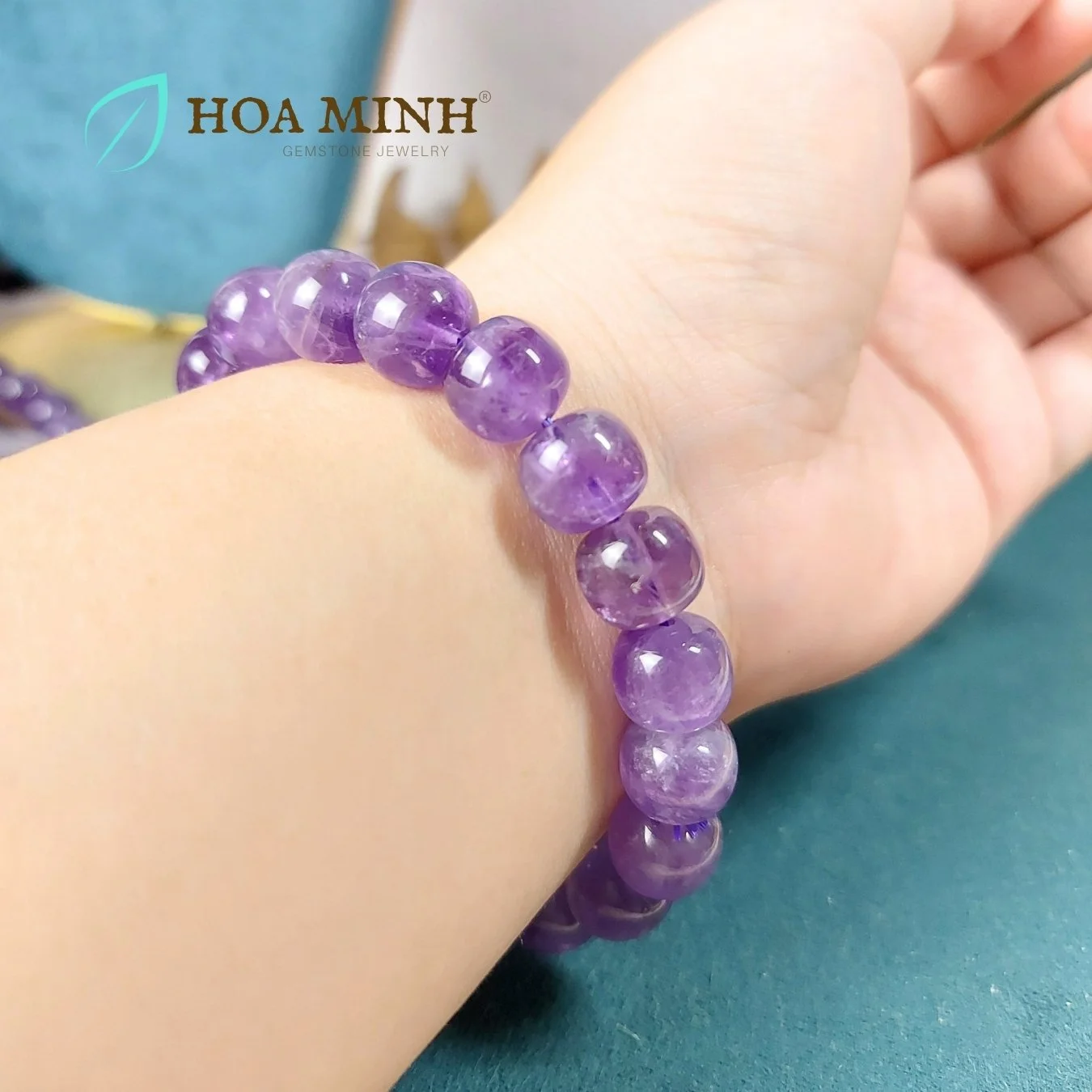 4-vong-tay-da-thach-anh-tim-amethyst-tu-nhien-hat-vuong-bo-tron-size-11-li-phong-cach-co-dien-hoang-gia-hoa-minh-gem.jpg