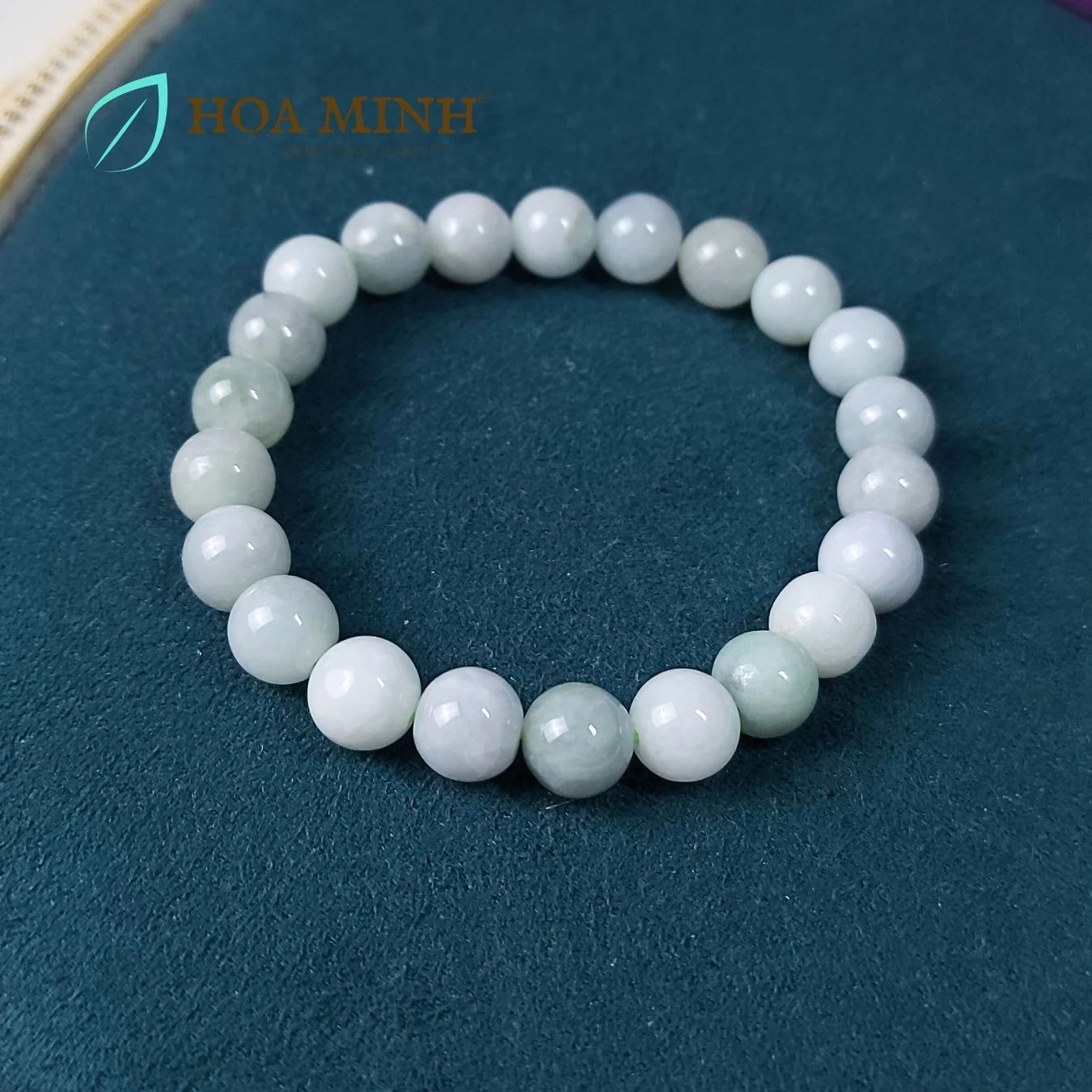 2-vong-tay-ngoc-cam-thach-trang-nga-xanh-size-hat-82-li-thanh-lich-toi-gian-khong-ken-menh--hoa-minh-gem.jpg