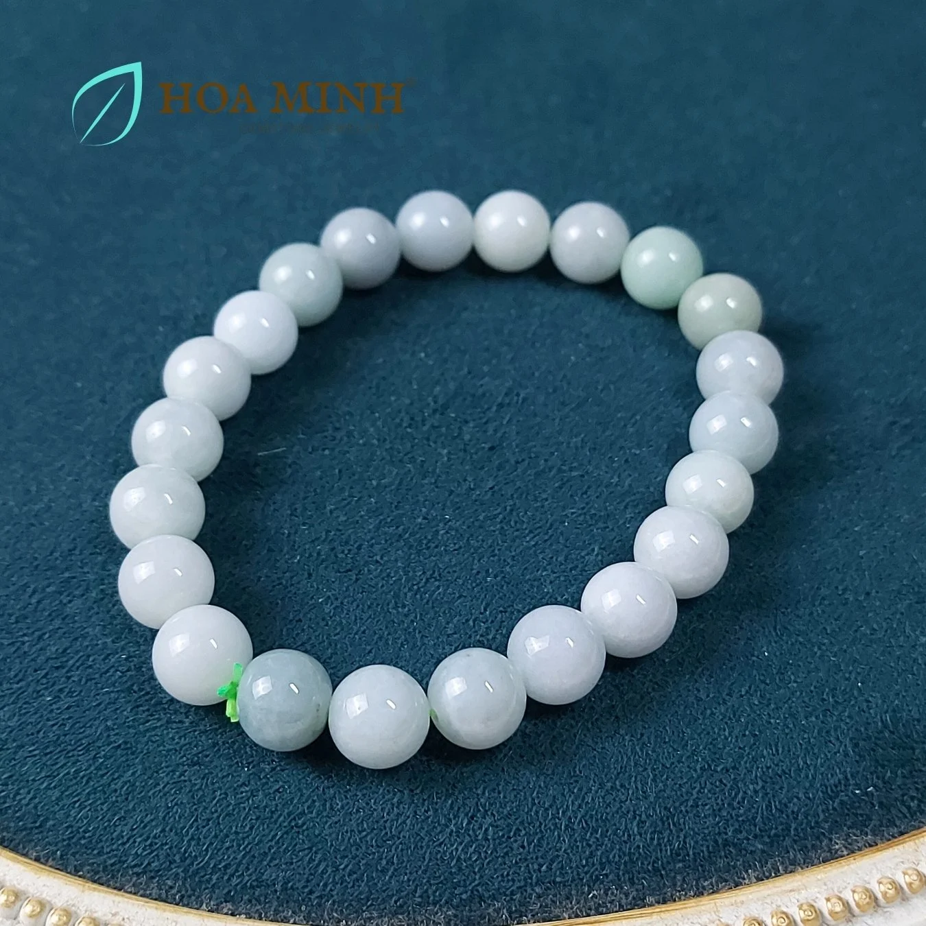 11-vong-tay-ngoc-cam-thach-trang-nga-xanh-size-hat-82-li-thanh-lich-toi-gian-khong-ken-menh--hoa-minh-gem.jpg