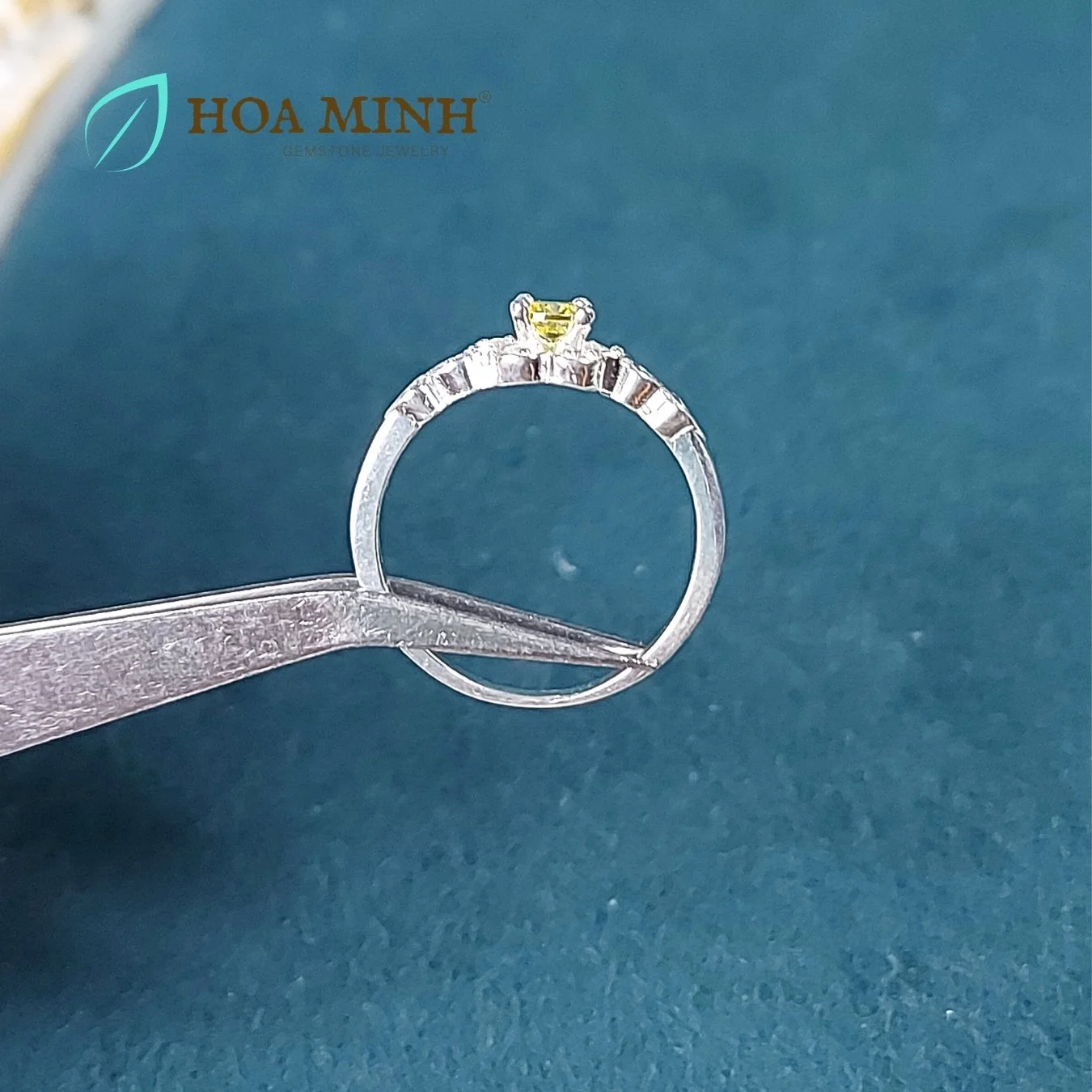 17-nhan-bac-hoa-mai-6-canh-tron-dinh-da-mau-vang,-mau-hong-ruby-size-vien-chu-15.5mm-xinh-xan-os16803f-hoa-minh-gem.jpg