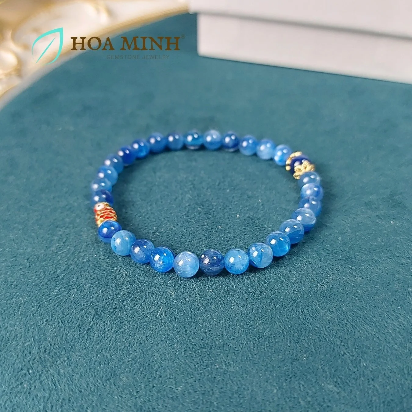 10-vong-tay-da-kyanite-vip-sapphia-nuoc-tu-nhien-size-mini-5-8-li-phoi-charm-op-hoa-charm-ca-chep-xo-ngang-xinh-xan-hoa-minh-gem.jpg