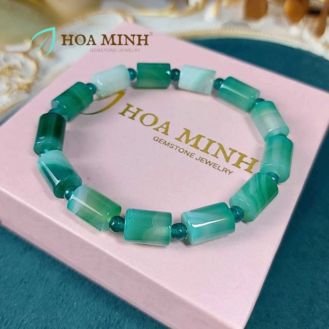 4-vong-tay-phong-thuy-da-ma-nao-mau-xanh-la-co-van-kieu-lu-thong-size-8x11-8mm-phoi-xen-ke-vien-tron-4mm-thoi-trang-doc-ban-hoa-minh-gem.jpg