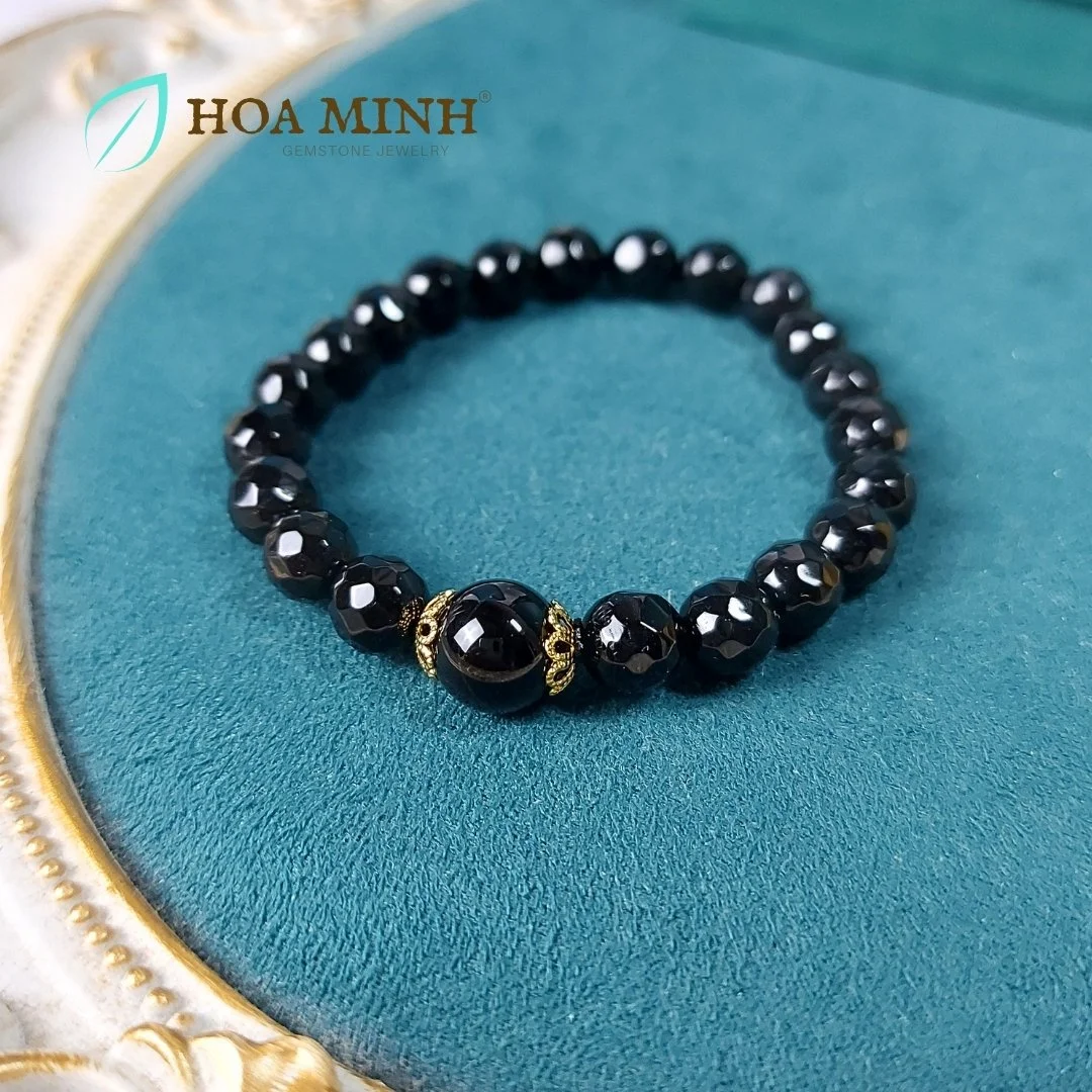 3-vong-tay-da-ma-nao-den-tron-cat-giac-lap-lanh-size-hat-8-li-phoi-vien-da-ma-nao-den-tron-op-charm-xi-vang-hoa-mai-hoa-minh-gem.jpg