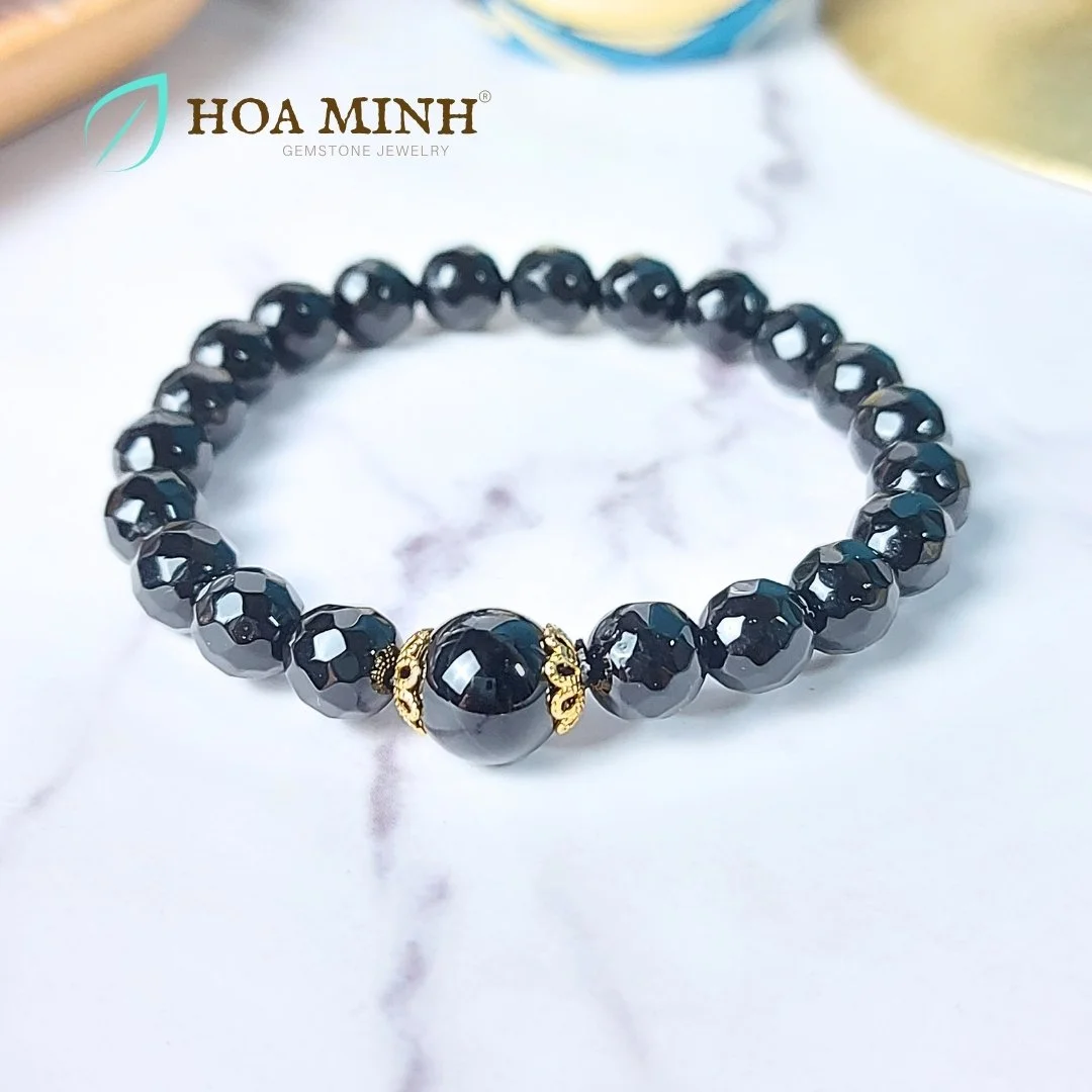 7-vong-tay-da-ma-nao-den-tron-cat-giac-lap-lanh-size-hat-8-li-phoi-vien-da-ma-nao-den-tron-op-charm-xi-vang-hoa-mai-hoa-minh-gem.jpg