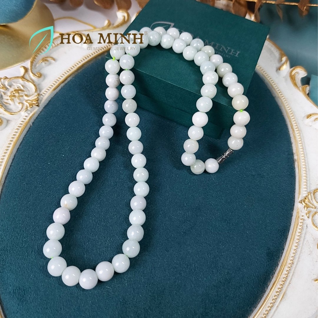 11-chuoi-deo-co-cam-thach-bach-ngoc-68-vien-size-hat-9-4-li-khoa-van-thanh-lich-co-dien-phong-thuy-binh-an-hoa-minh-gem.jpg