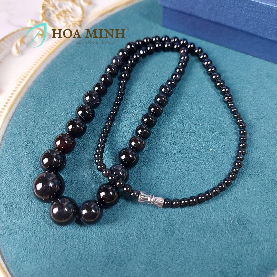 3-vong-chuoi-co-da-ma-nao-den-nhieu-size-hat-4-li-den-13-6-li-phong-cach-doc-dao-thoi-trang-hoa-minh-gem.jpg