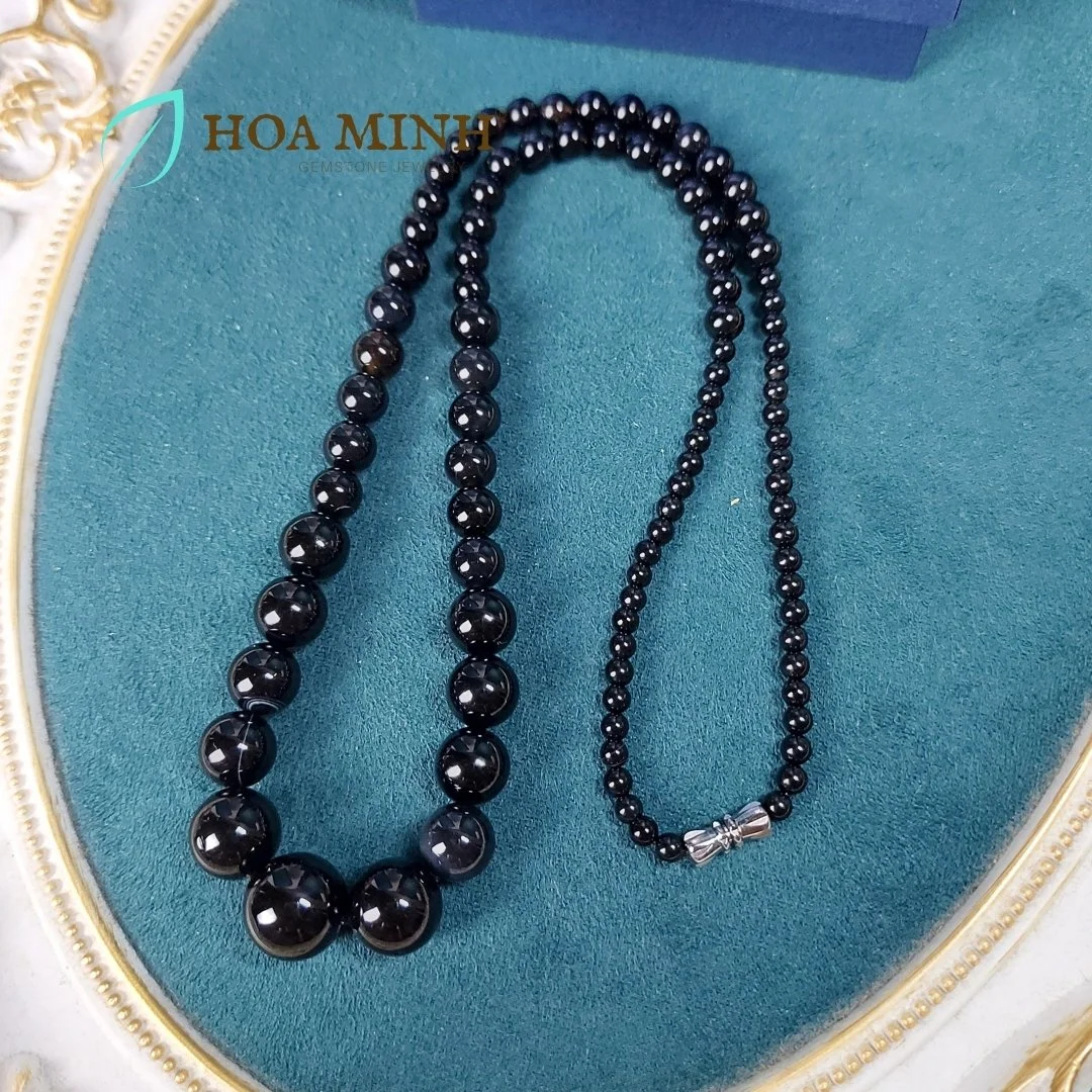 7-vong-chuoi-co-da-ma-nao-den-nhieu-size-hat-4-li-den-13-6-li-phong-cach-doc-dao-thoi-trang-hoa-minh-gem.jpg
