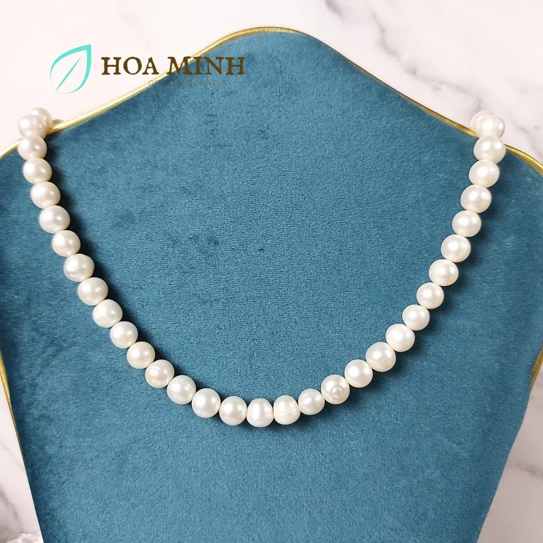 11-chuoi-co-ngoc-trai-trang-nuoi-nuoc-ngot-tu-nhien-rat-dep-size-ngoc-8-9-li-dai-day-den-50cm-khoa-moc-cang-cua-cao-cap-hoa-minh-gem.jpg