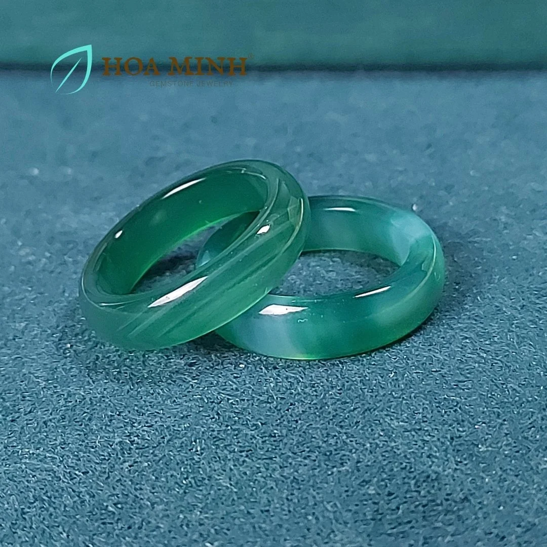 Nhẫn đá Mã Não xanh lá size đường kính 17mm, dày nhẫn 5.5 li sang trọng