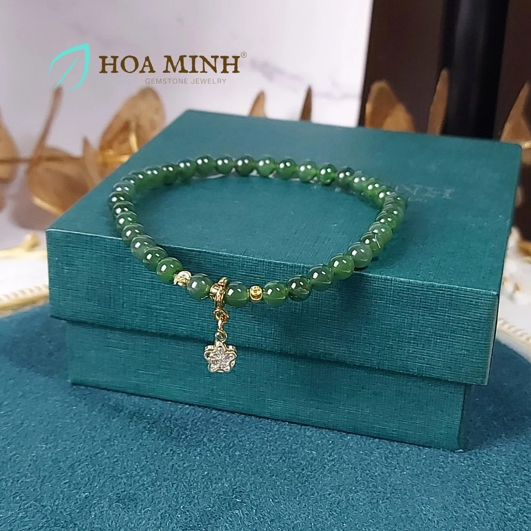 3-vong-tay-ngoc-bich-tu-nhien-size-mini-5-li-phoi-charm-treo-ngoi-sao-dinh-da-bi-cat-giac-thoi-trang-xinh-xan-hoa-minh-gem.jpg