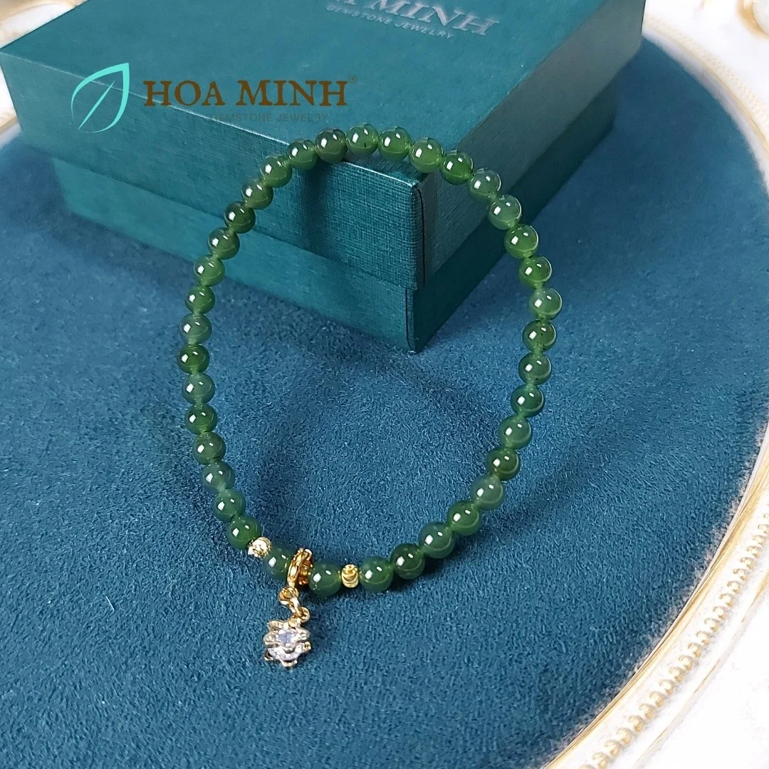 9-vong-tay-ngoc-bich-tu-nhien-size-mini-5-li-phoi-charm-treo-ngoi-sao-dinh-da-bi-cat-giac-thoi-trang-xinh-xan-hoa-minh-gem.jpg