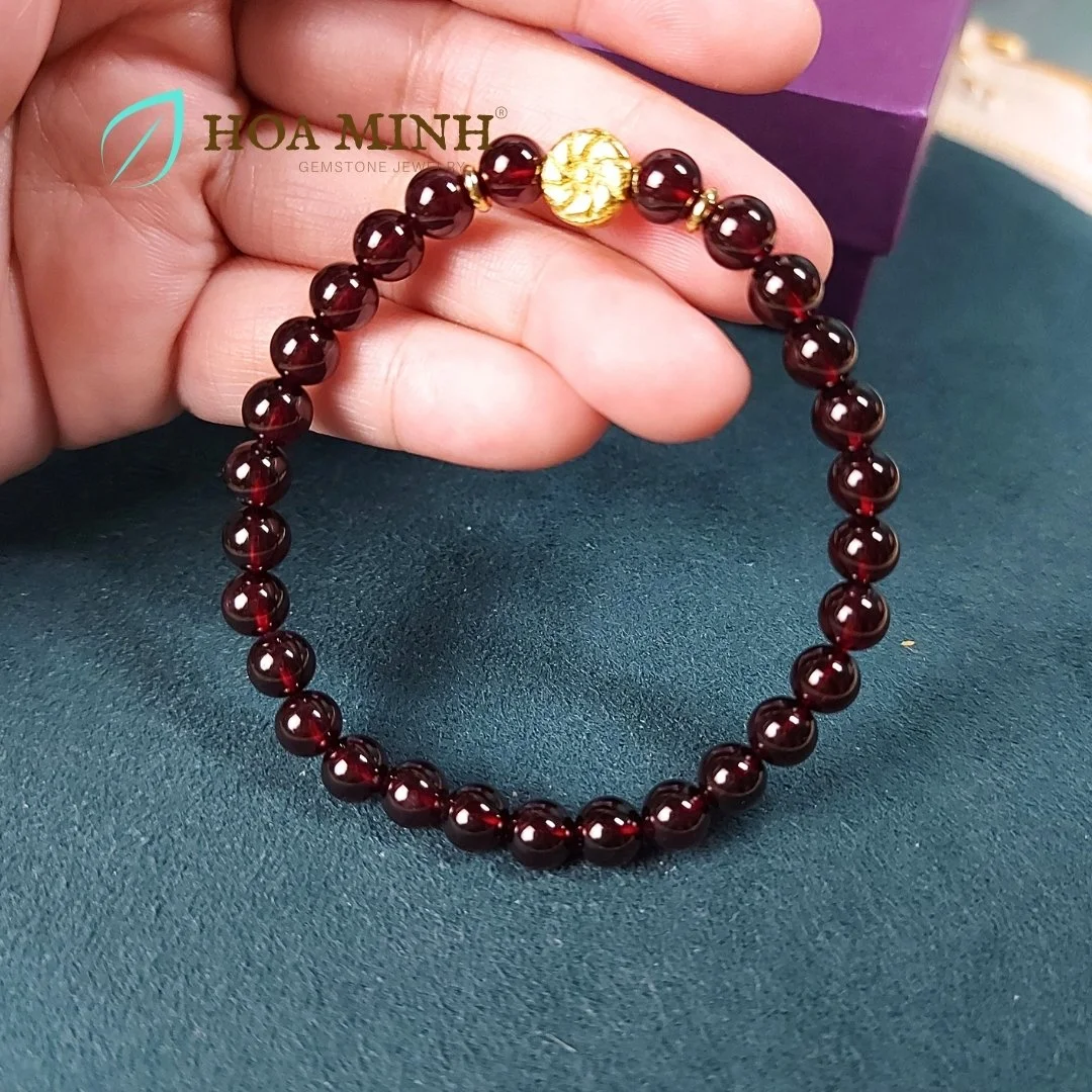 3-vong-tay-da-garnet-ngoc-hong-luu-size-6-3mm-phoi-charm-hoa-bac-xi-vang-cho-phong-thuy-menh-hoa-tho-hoa-minh-gem.jpg