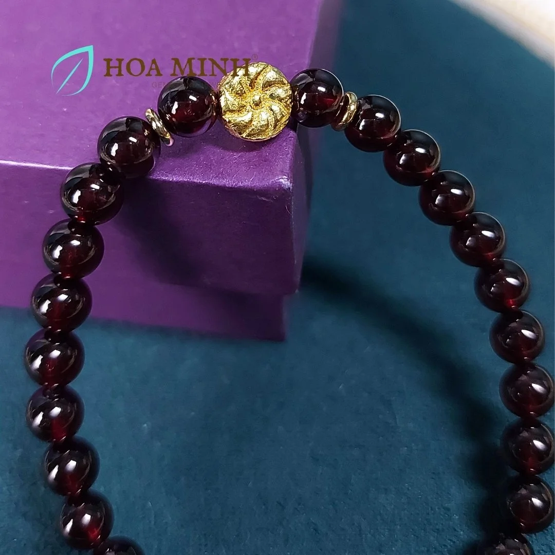 5-vong-tay-da-garnet-ngoc-hong-luu-size-6-3mm-phoi-charm-hoa-bac-xi-vang-cho-phong-thuy-menh-hoa-tho-hoa-minh-gem.jpg