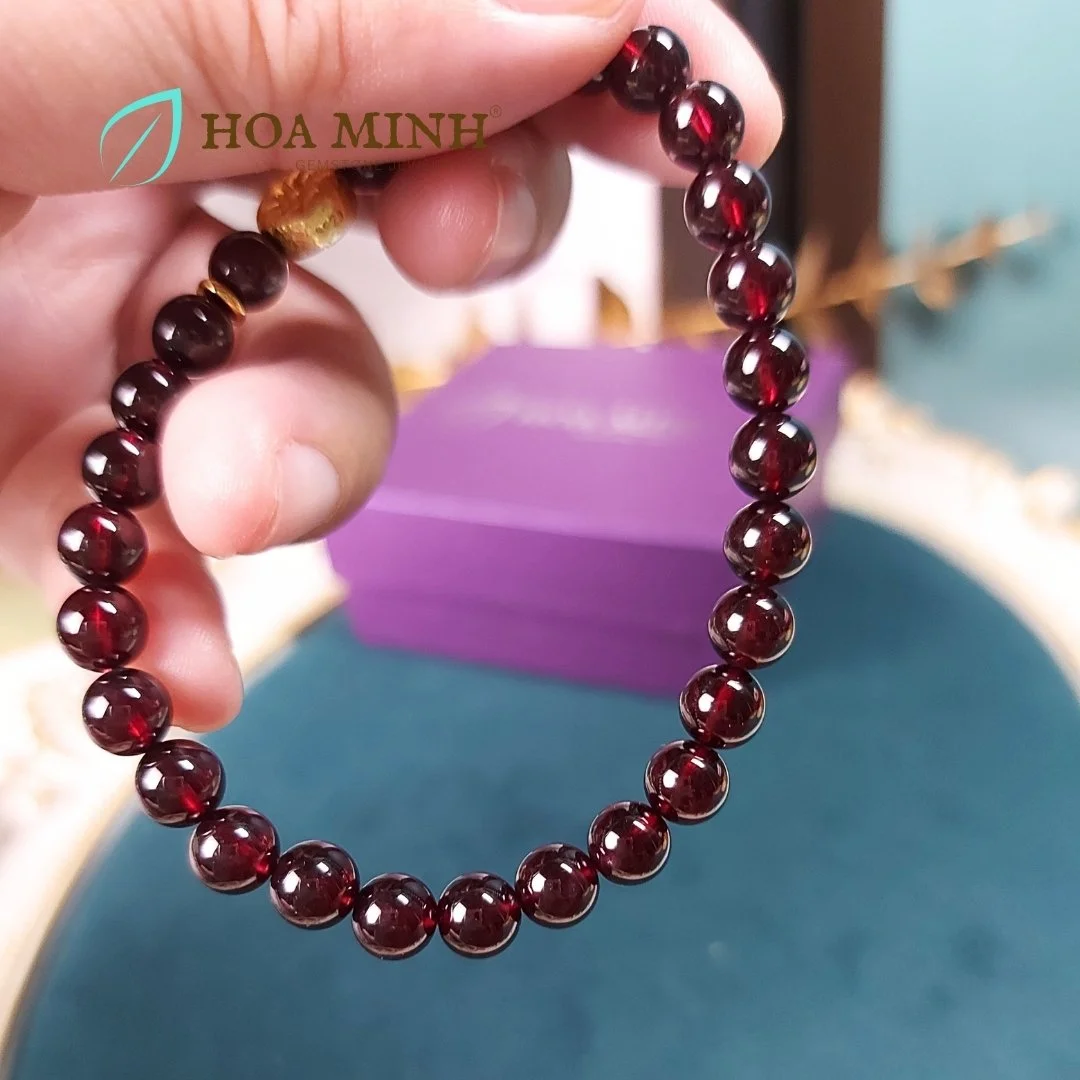 8-vong-tay-da-garnet-ngoc-hong-luu-size-6-3mm-phoi-charm-hoa-bac-xi-vang-cho-phong-thuy-menh-hoa-tho-hoa-minh-gem.jpg