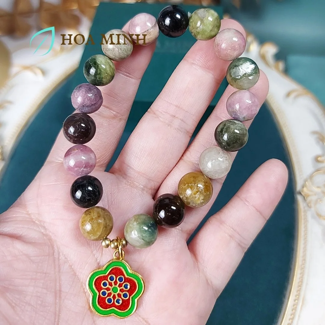 5-vong-da-tourmaline-tu-nhien-size-hat-10-li-mix-charm-hoa-mai-2-mat-phong-cach-thoi-trang-sang-trong--hoa-minh-gem.jpg
