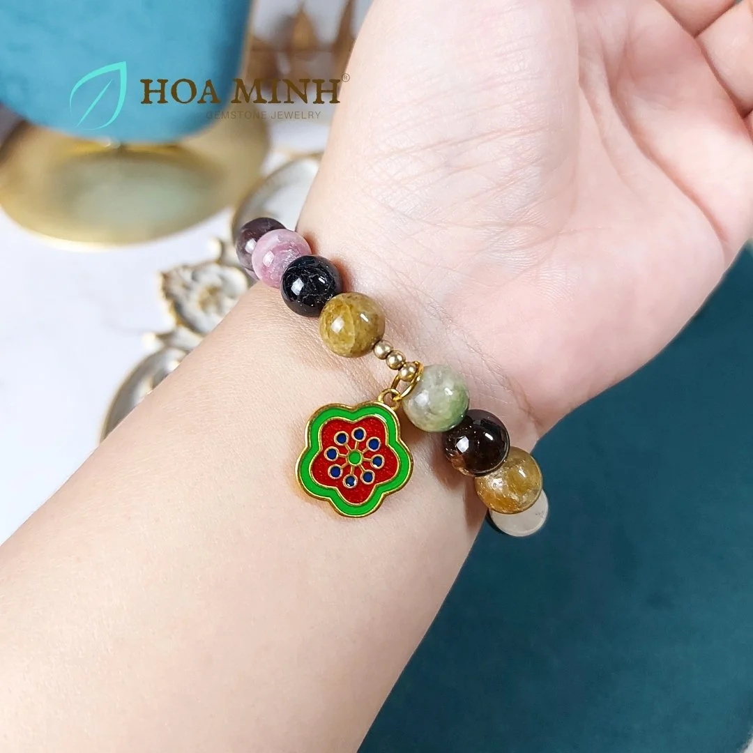 8-vong-da-tourmaline-tu-nhien-size-hat-10-li-mix-charm-hoa-mai-2-mat-phong-cach-thoi-trang-sang-trong--hoa-minh-gem.jpg