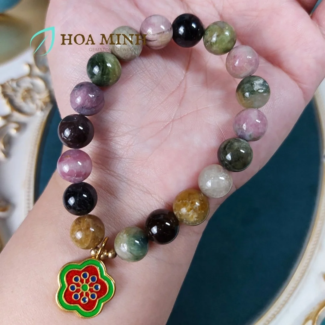 9-vong-da-tourmaline-tu-nhien-size-hat-10-li-mix-charm-hoa-mai-2-mat-phong-cach-thoi-trang-sang-trong--hoa-minh-gem.jpg