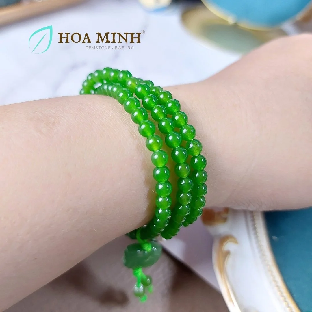 10-vong-tay-da-ma-nao-xanh-mau-ngoc-bich-size-4-5-li-kieu-quan-3-phoi-charm-hoa-sen-vien-ngoc-trai-nho-de-thuong-thoi-trang-cho-menh-moc-hoa-hoa-minh-gem.jpg