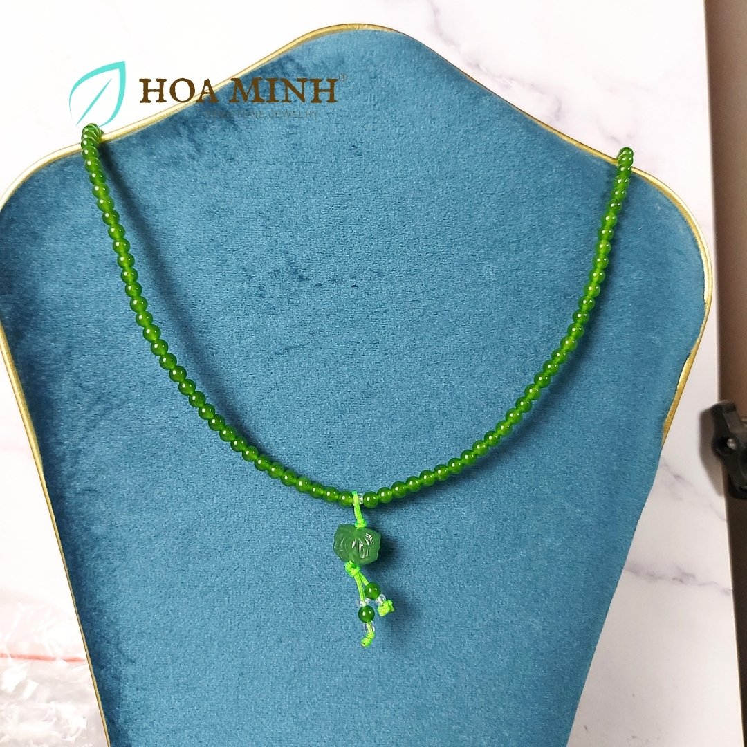 11-vong-tay-da-ma-nao-xanh-mau-ngoc-bich-size-4-5-li-kieu-quan-3-phoi-charm-hoa-sen-vien-ngoc-trai-nho-de-thuong-thoi-trang-cho-menh-moc-hoa-hoa-minh-gem.jpg
