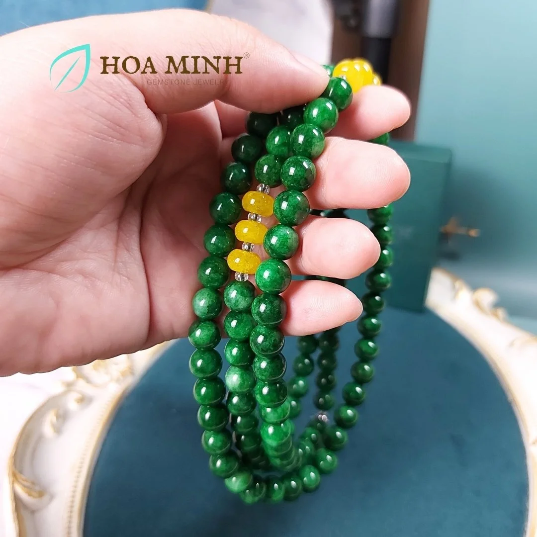 8-vong-chuoi-108-hat-cam-thach-son-thuy-size-hat-8-6-li-phoi-charm-hoa-hong-banh-xe-ma-nao-vang-phong-cach-thanh-tinh-binh-an-hoa-minh-gem.jpg