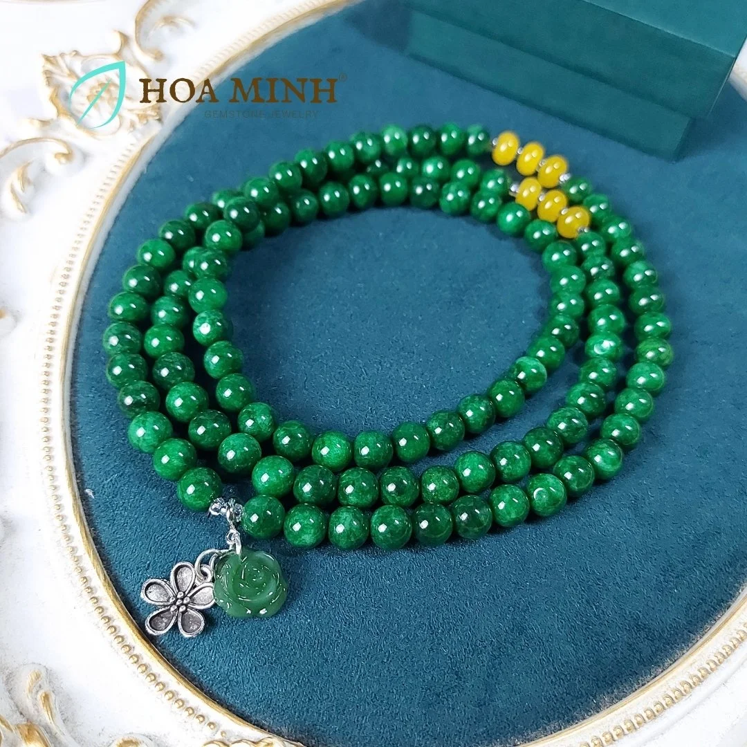 12-vong-chuoi-108-hat-cam-thach-son-thuy-size-hat-8-6-li-phoi-charm-hoa-hong-banh-xe-ma-nao-vang-phong-cach-thanh-tinh-binh-an-hoa-minh-gem.jpg