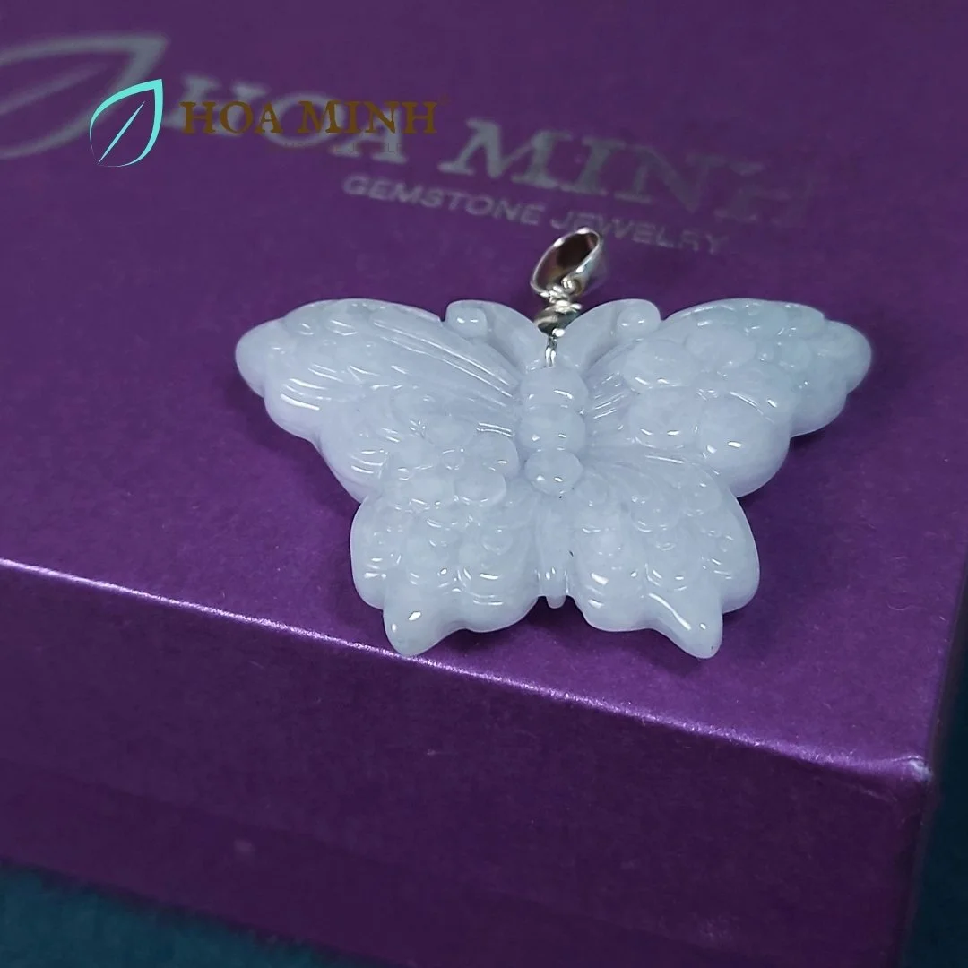 5-mat-day-da-cam-thach-bach-ngoc-kieu-ho-diep-xinh-xan-size-25x38mm-phong-thuy-may-man-an-lanh-g136osmd-hoa-minh-gem.jpg