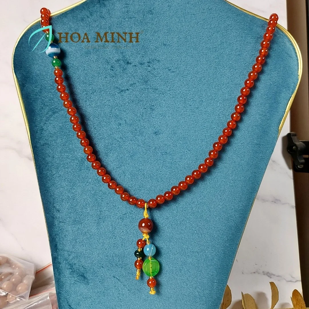 12-vong-tay-chuoi-108-hat-ma-nao-do-size-6-li-phoi-cac-loai-da-ma-nao-khac-phong-cach-trang-nha-binh-an-hoa-minh-gem.jpg