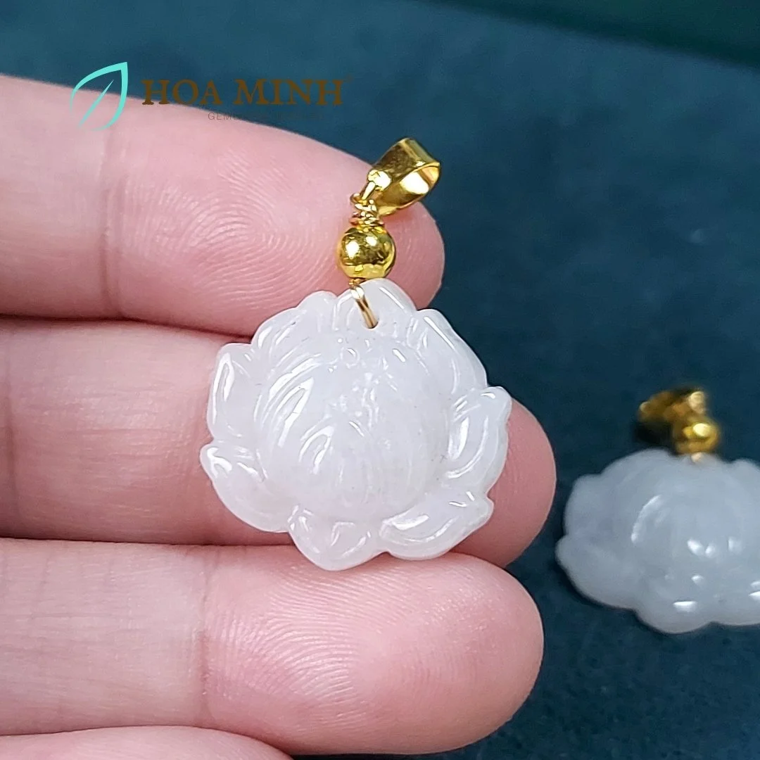 6-mat-day-da-cam-thach-trang-cham-hoa-sen-size-17x18-8mm-phong-thuy-cat-lanh-may-man-g134osmd-hoa-minh-gem.jpg