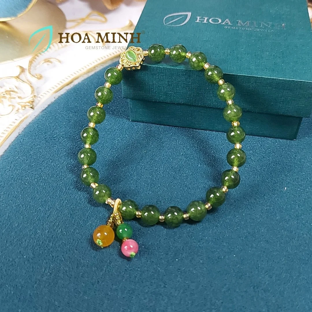 9-vong-chuoi-tay-niem-21-vien-da-ma-nao-xanh-mau-ngoc-bich-size-hat-8-4-li-phoi-charm-la-bo-de-cach-dieu-cac-vien-da-ma-nao-hoa-minh-gem.jpg