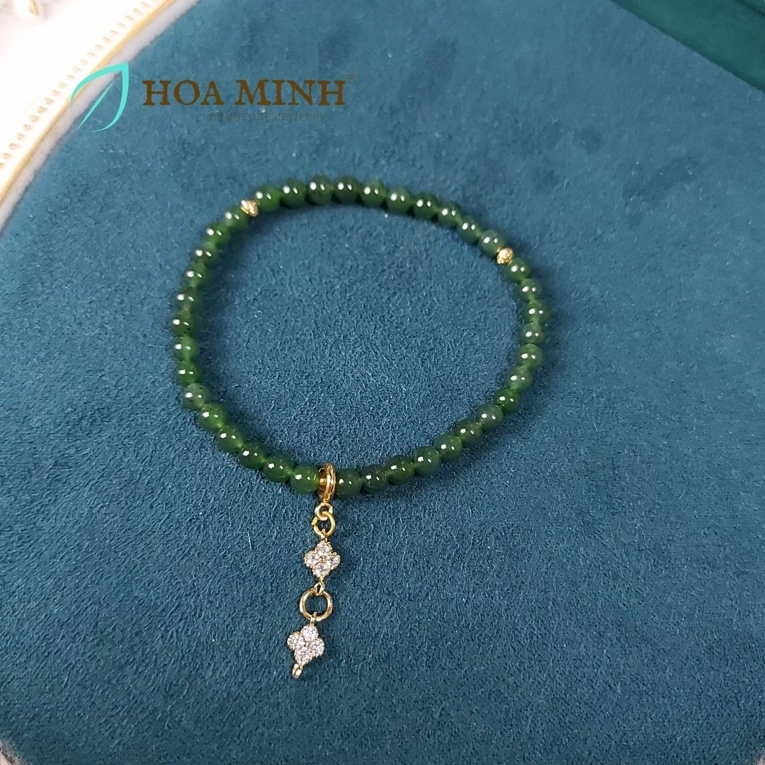4-vong-tay-ngoc-bich-tu-nhien-size-mini-47-li-phoi-charm-treo-co-4-la-dinh-da-bi-cat-giac-xinh-xan-khong-ken-menh--hoa-minh-gem.jpg