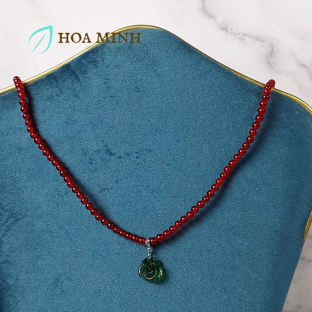 2-vong-tay-da-ma-nao-do-vip-size-mini-hat-4-li-kieu-vong-tay-quan-3-phoi-charm-hoa-hong-xanh-xinh-xan-thoi-trang-hop-menh-hoa-tho-hoa-minh-gem.jpg