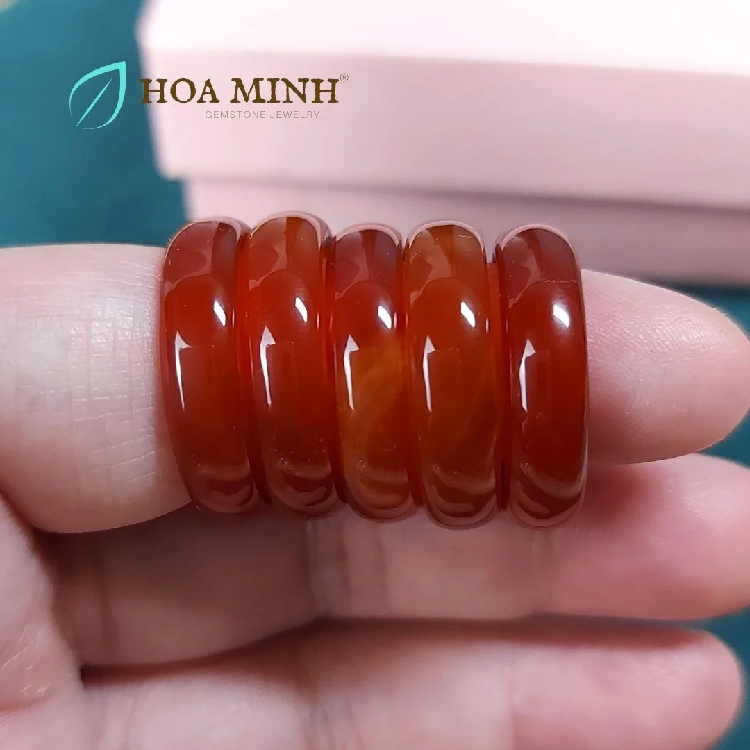 2-nhan-da-ma-nao-do-vip-size-dk-17mm-day-nhan-5-5-li-thoi-trang-hoa-minh-gem.jpg