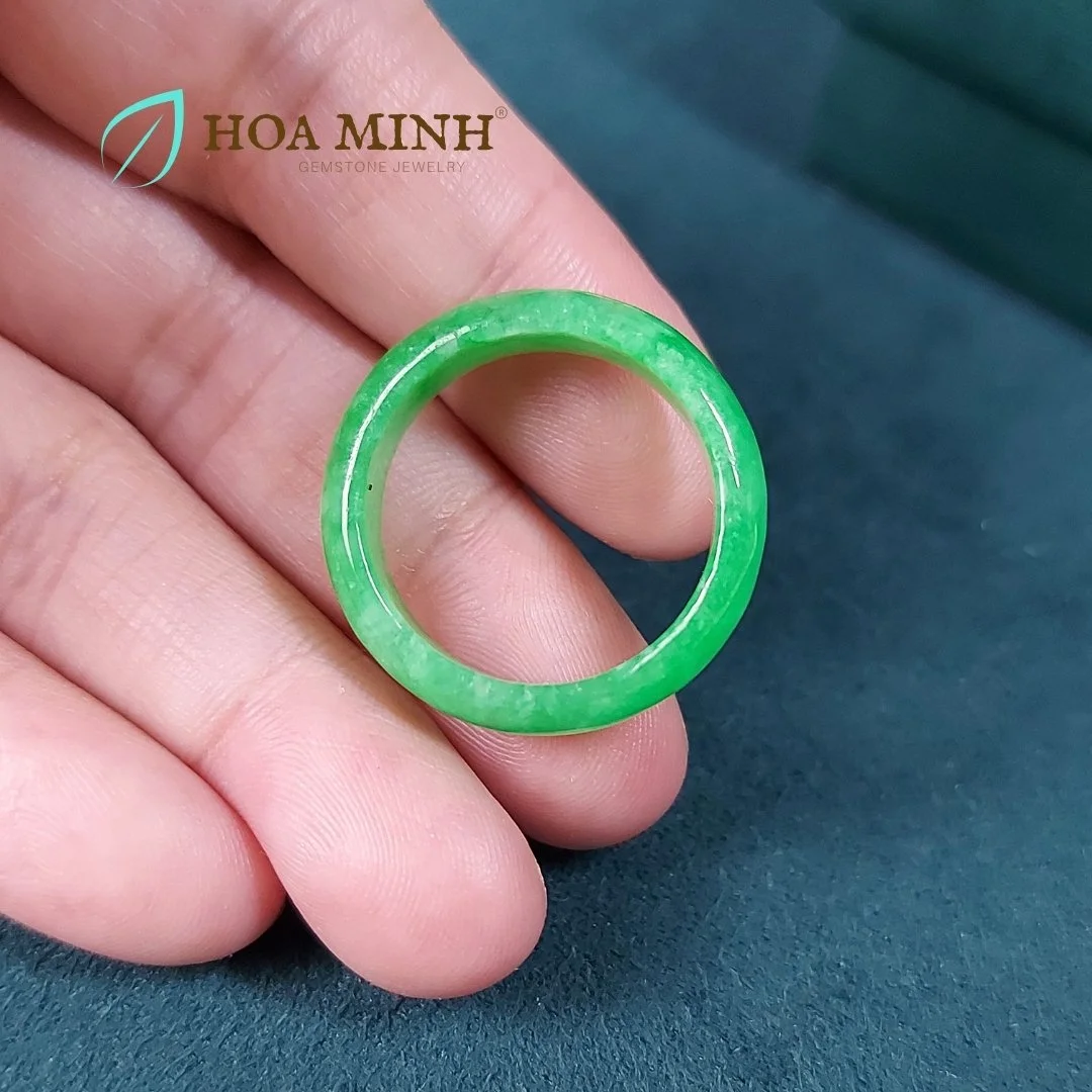 5-nhan-da-cam-thach-xanh-ly-vip-day-nhan-6-8-li-size-dk-19mm-phong-cach-thoi-trang-thanh-lich-hoa-minh-gem.jpg