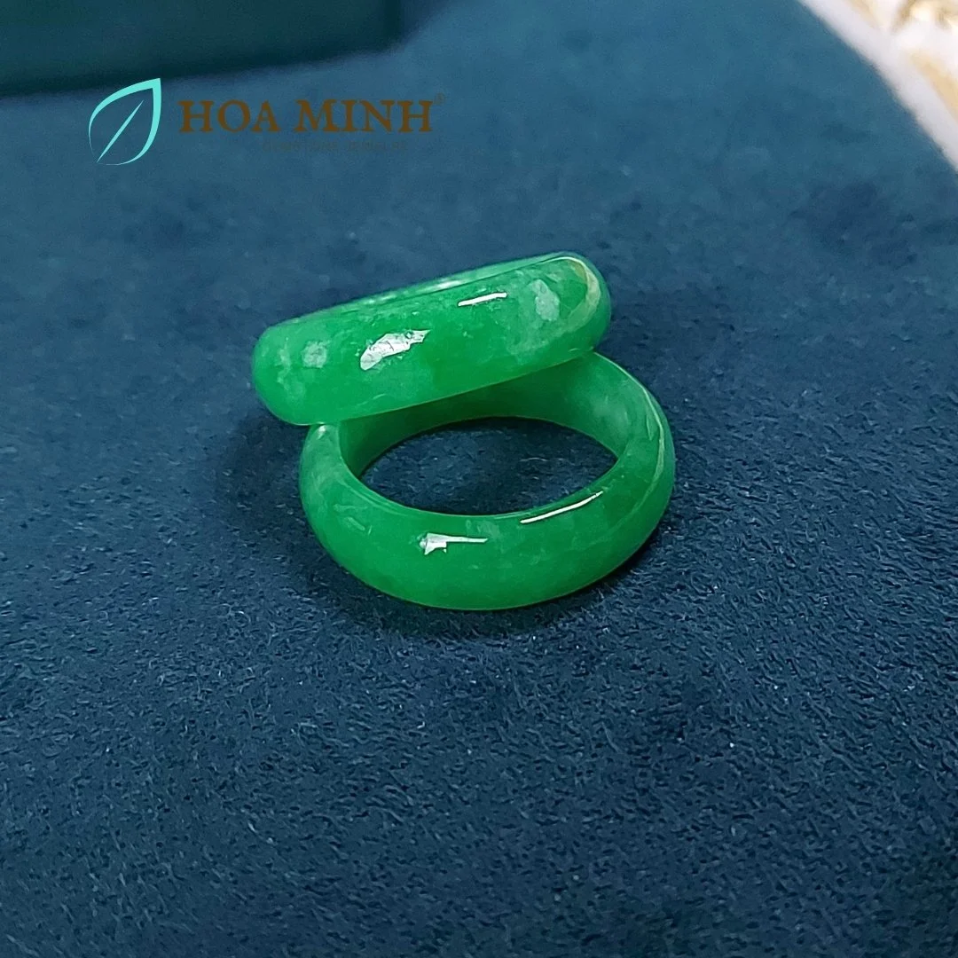 4-nhan-da-cam-thach-xanh-ly-vip-day-nhan-6-8-li-size-dk-19mm-phong-cach-thoi-trang-thanh-lich-hoa-minh-gem.jpg