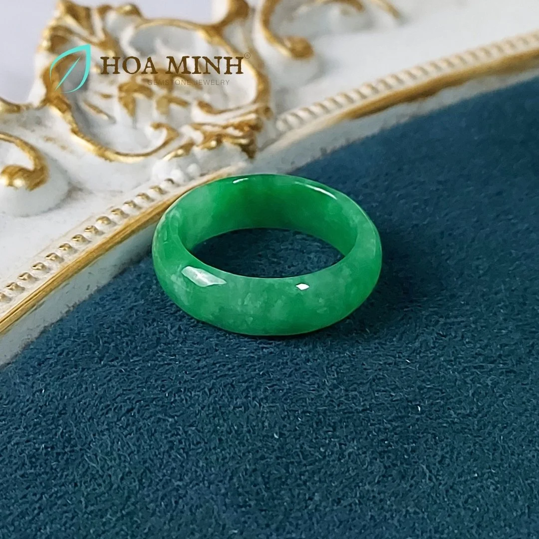 10-nhan-da-cam-thach-xanh-ly-vip-day-nhan-6-8-li-size-dk-19mm-phong-cach-thoi-trang-thanh-lich-hoa-minh-gem.jpg