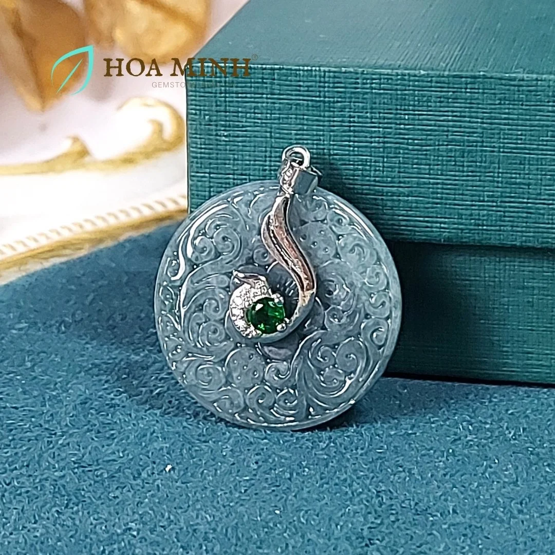 21-mat-day-dong-dieu-cam-thach-lam-ngoc-cham-khac-van-hoa-hoang-gia-dk-28mm-phong-thuy-may-man-binh-an-g132hmmd-hoa-minh-gem.jpg