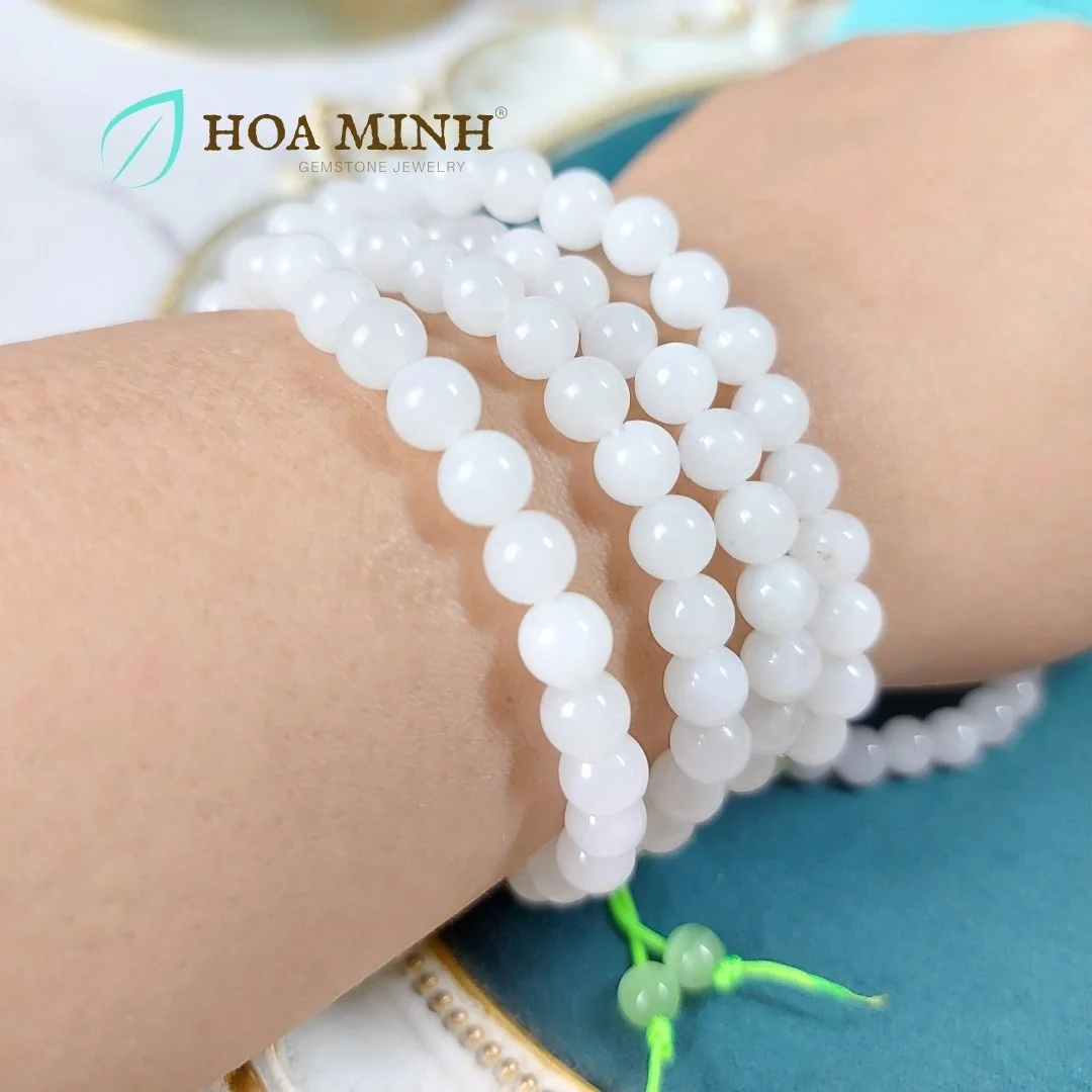 8-vong-chuoi-108-vien-da-ma-nao-trang-size-6-li-phoi-vien-da-mat-meo-charm-buom-ho-diep-ma-nao-thanh-khiet-binh-an-hoa-minh-gem.jpg