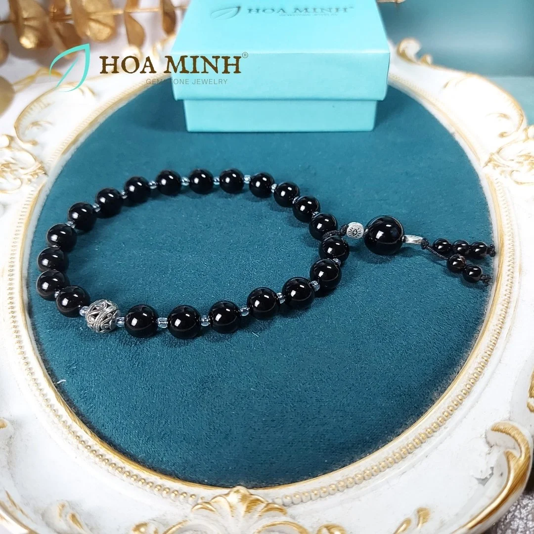 3-chuoi-niem-21-vien-da-ma-nao-den-size-hat-10-li-phoi-charm-bi-xi-bac-hoa-minh-gem.jpg