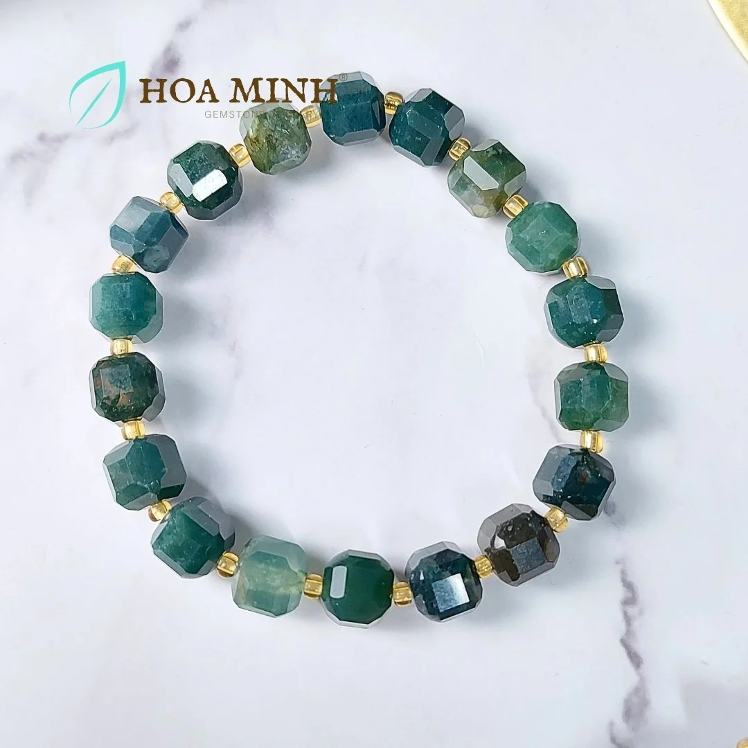 Vòng tay đá Chalcedony xanh lá cây kiểu hạt vuông cắt giác size 9.2 li xen kẽ hạt cườm độc đáo, thời trang