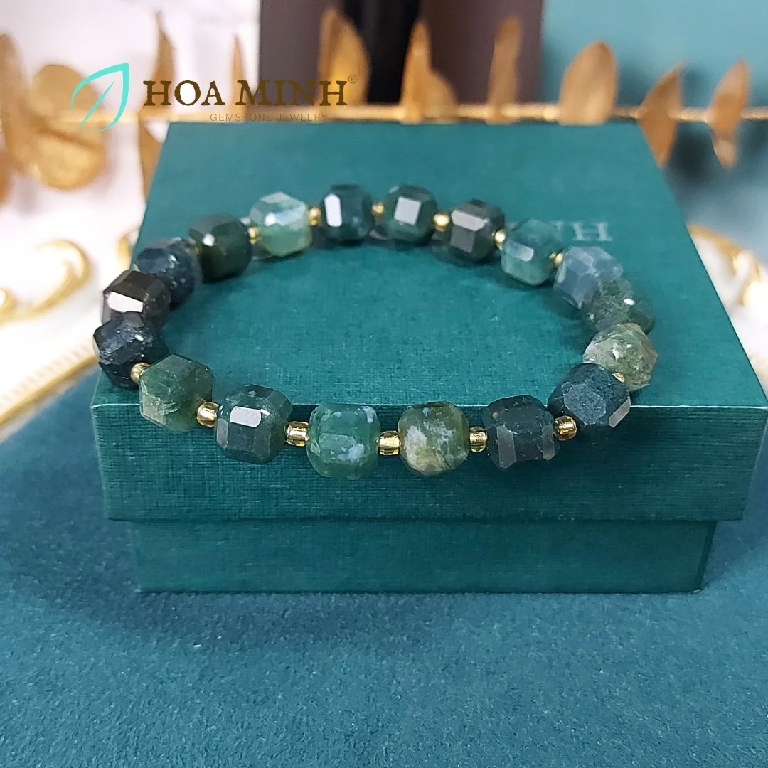 6-vong-tay-da-chalcedony-xanh-la-cay-kieu-hat-vuong-cat-giac-size-9-2-li-xen-ke-hat-cuom-doc-dao-thoi-trang-phong-thuy-menh-moc-hoa-hoa-minh-gem.jpg