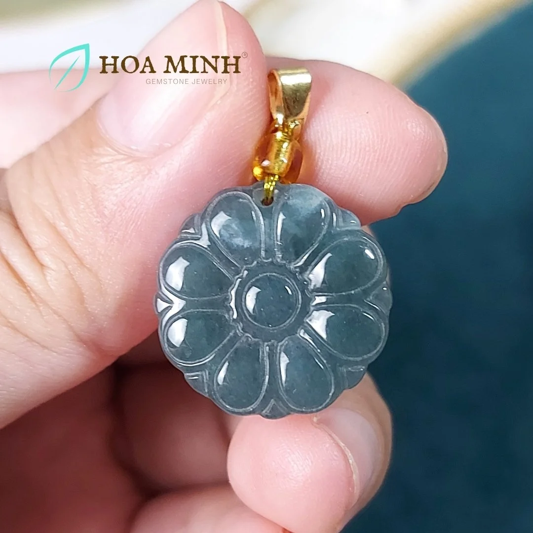 4-mat-day-chuyen-da-cam-thach-lam-ngoc-cham-khac-hinh-hoa-cuc-8-canh-size-dk-19mm-kieu-diem-thoi-trang-g143osmd-hoa-minh-gem.jpg