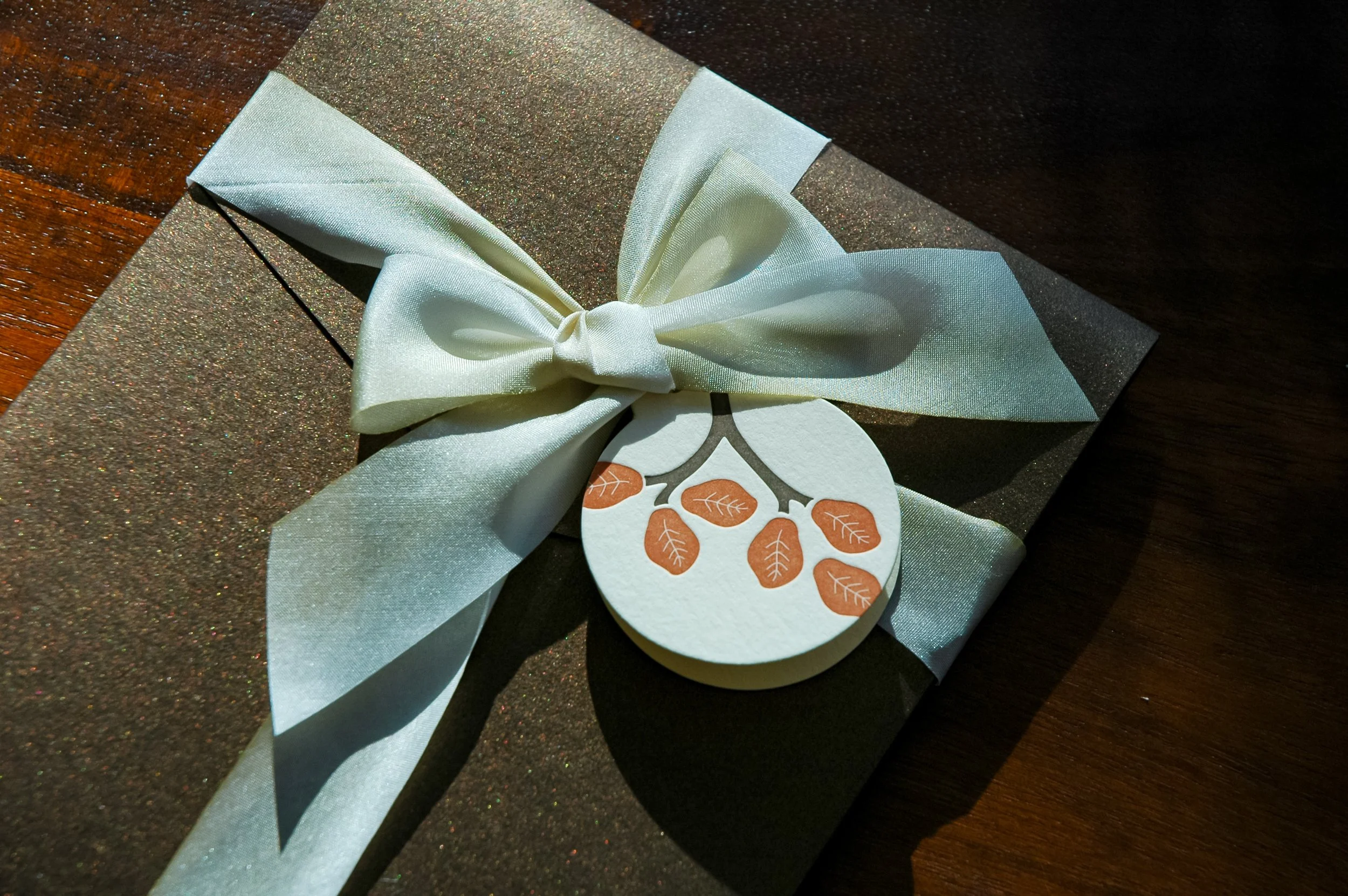 Envelopment Pocketfold Autumn Leaves Letterpress Wedding Invitation