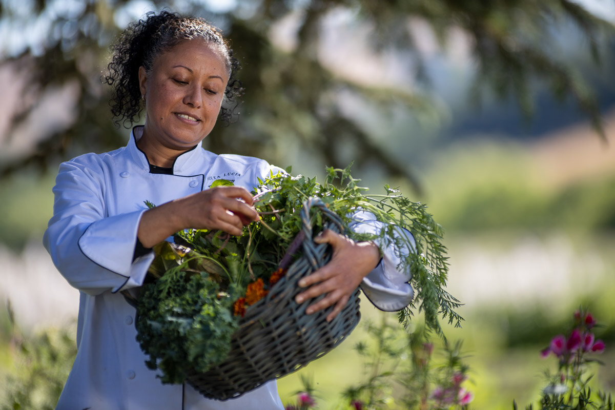 chef_in_garden.jpg