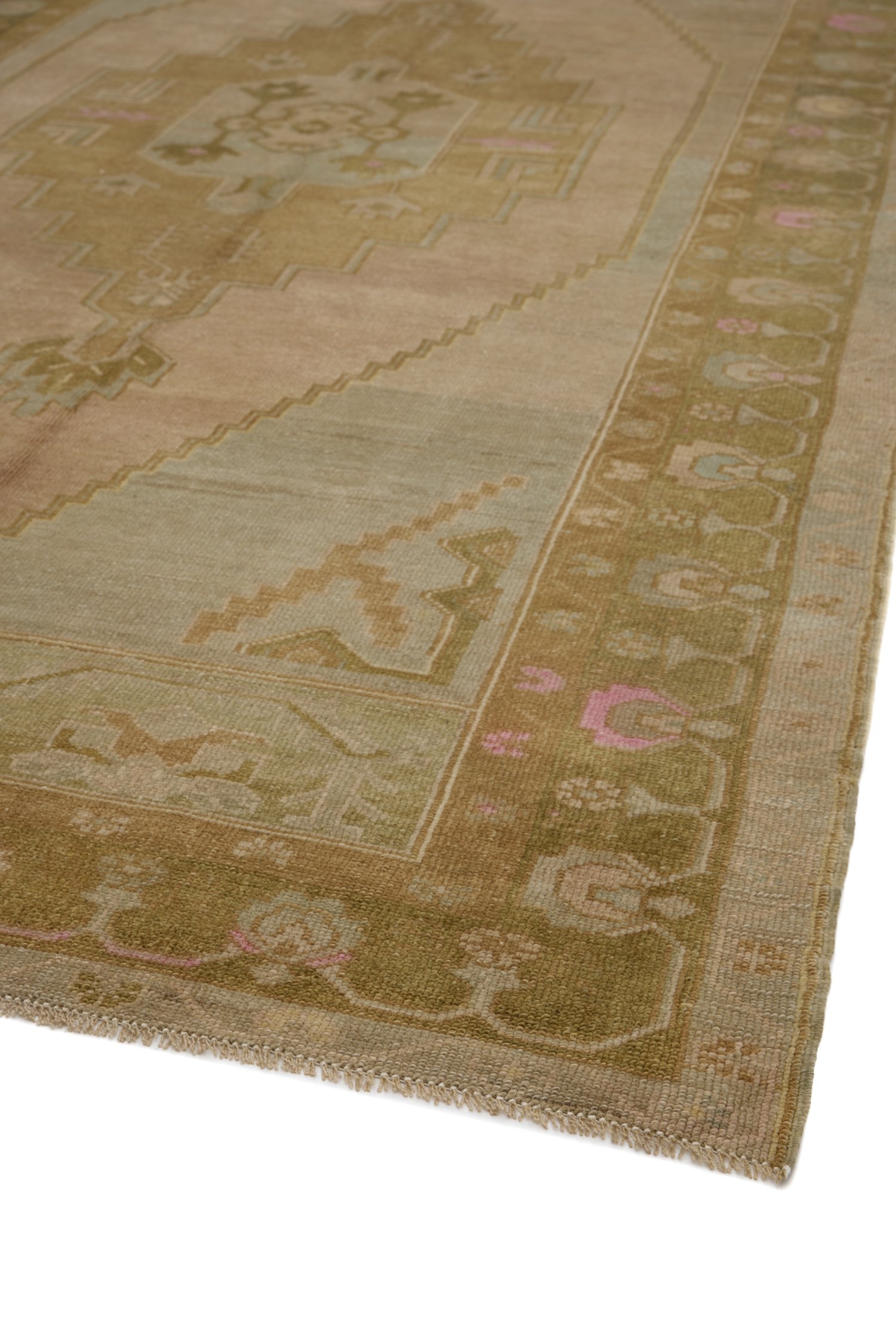 Right angle view of Turkish Kars rug displaying geometric details