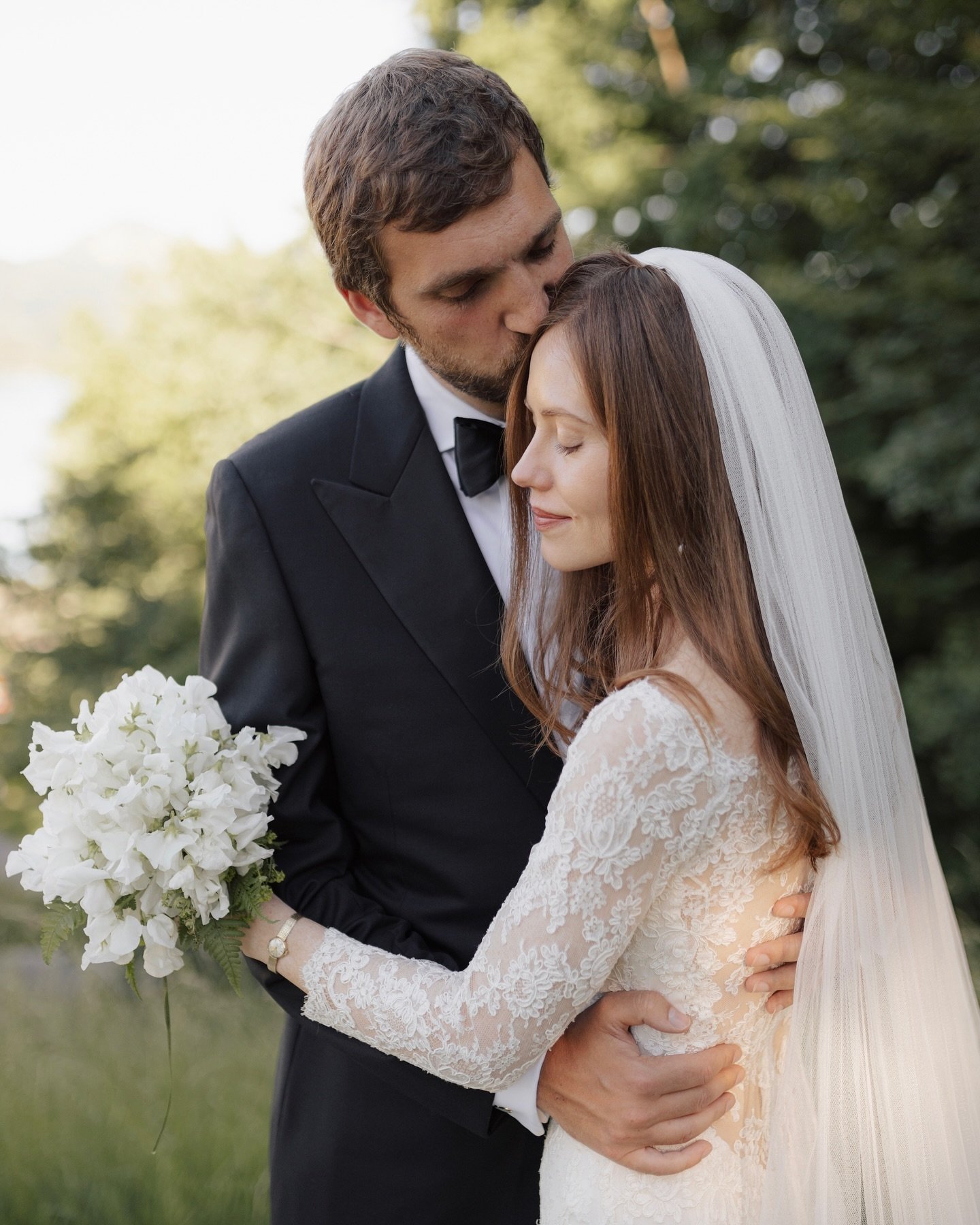 Hannah &amp; Massimo @rwschlossfuschl 🤍 

#schlossfuschl #austrianwedding #italianwedding #austrianweddingphotographer #moreamore #letscreatesomemagic