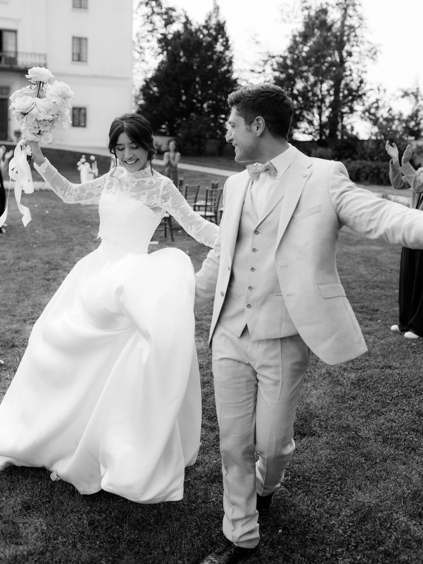 M&amp;M | Schloss Wolfsegg 🤍 

Planned by @stephanie_hochzeitsplanung 
Organisation: @lebensfeiern_messe &amp; @_stephanie_hansen_ 
Decoration: @rock_your_table 
H&amp;M: @madeleine_hairandmakeup 
Flowers: @trendfloristik.silian 
Dress: @brautmode_p