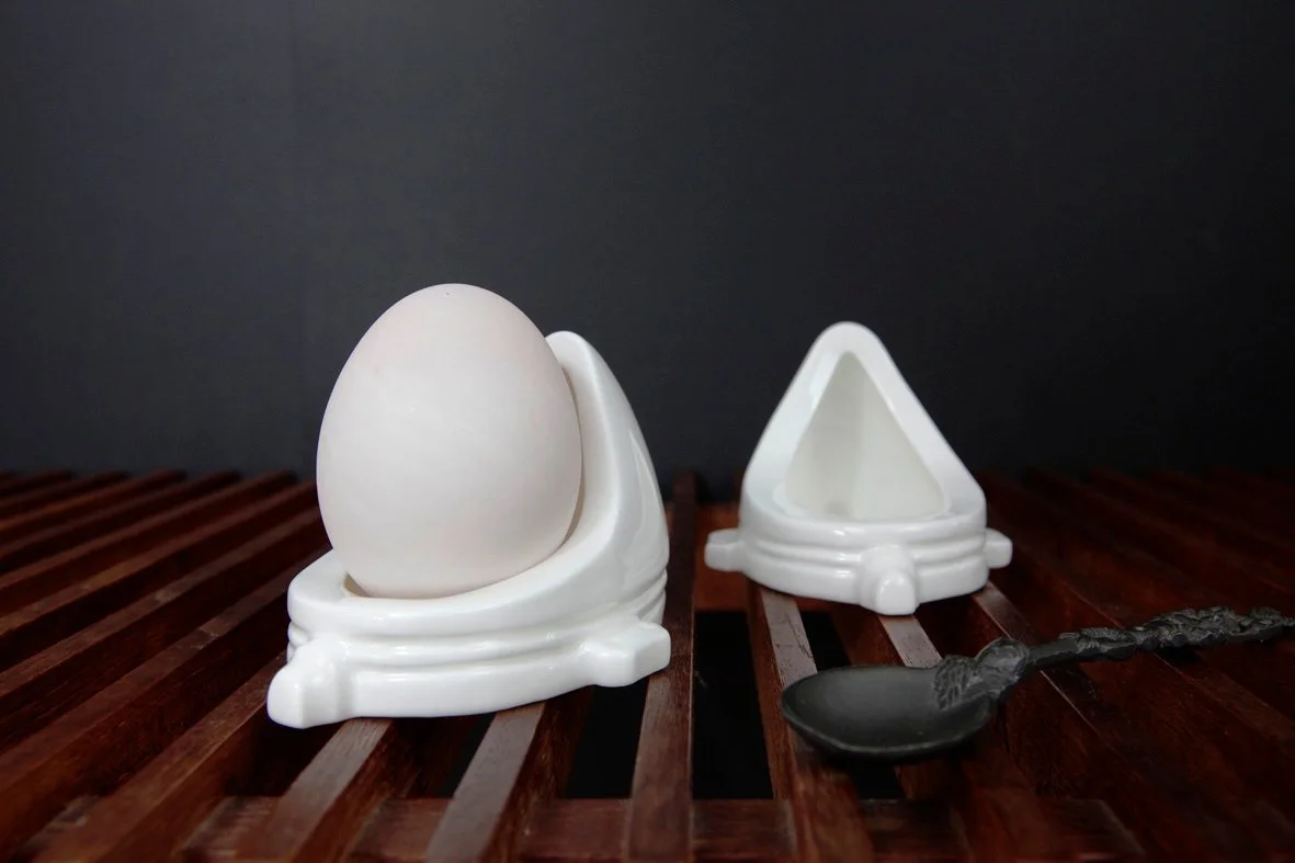 Dada egg cup